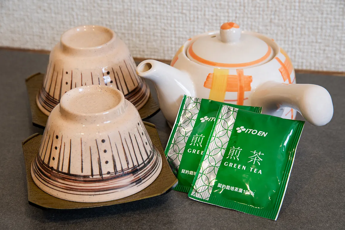 お茶はご自由にお飲みください